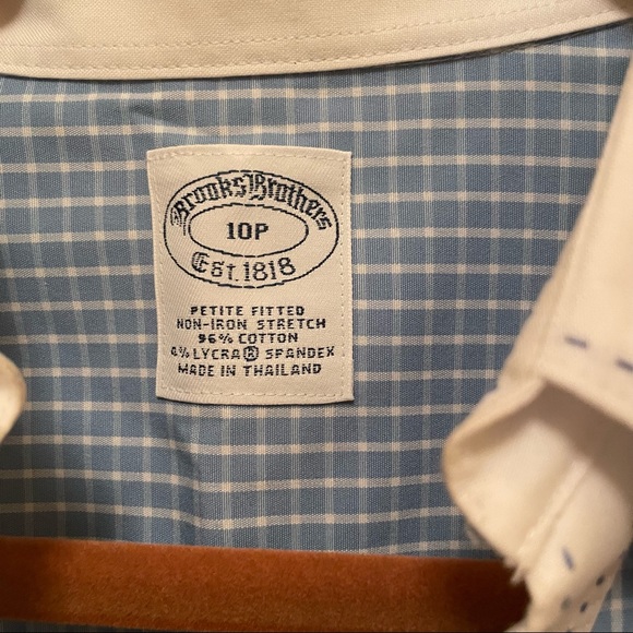 Brooks Brothers Women's Fitted Dress Up Shirt with Contrasting Cuffs - Picture 3 of 7